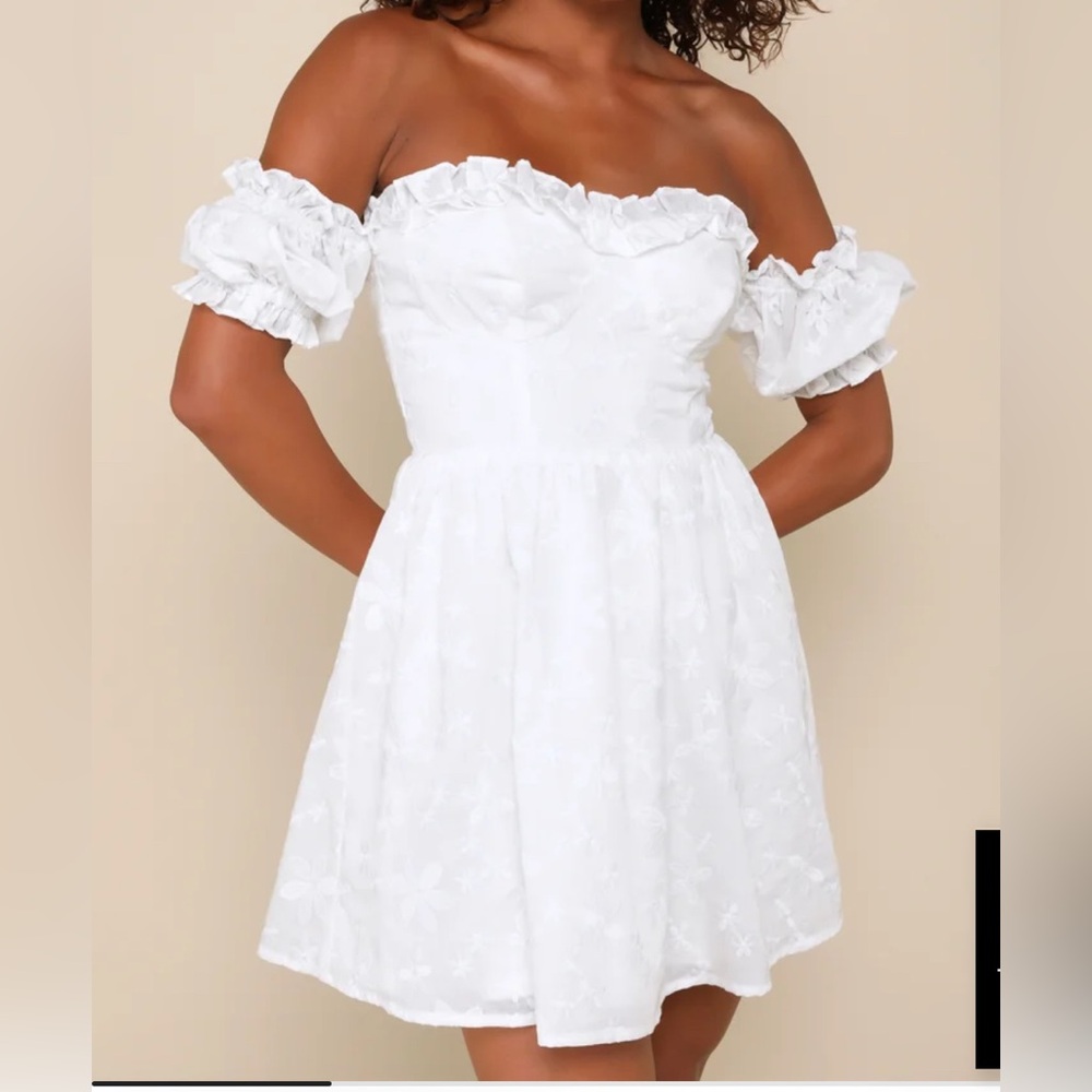 Lulu’s White Embroidered Off Shoulder Mini Dress Sweet Viewpoint NWT Size XS